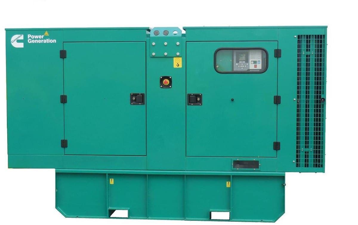 Groupe électrogène Cummins Power Generation capoté, vu de profil